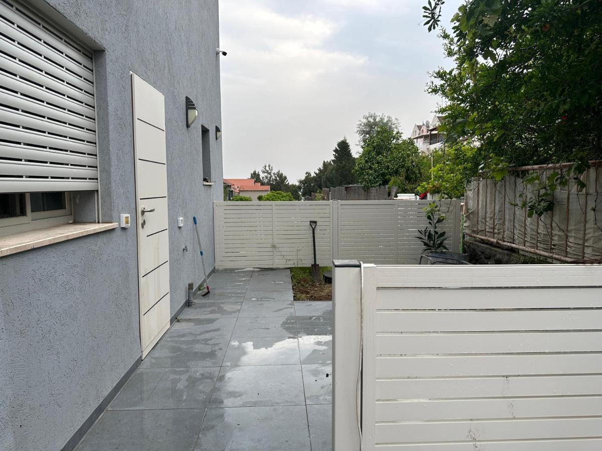 חניתה Appartement Qiryat Shemona Buitenkant foto